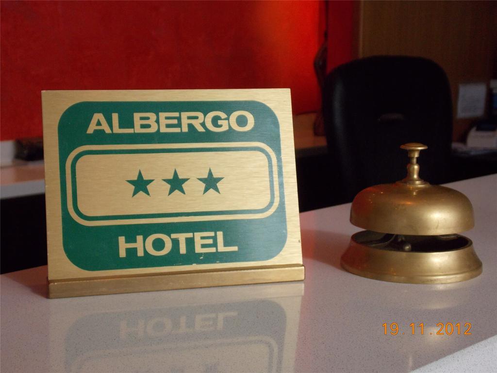 Hotel David Sesto Calende Kültér fotó