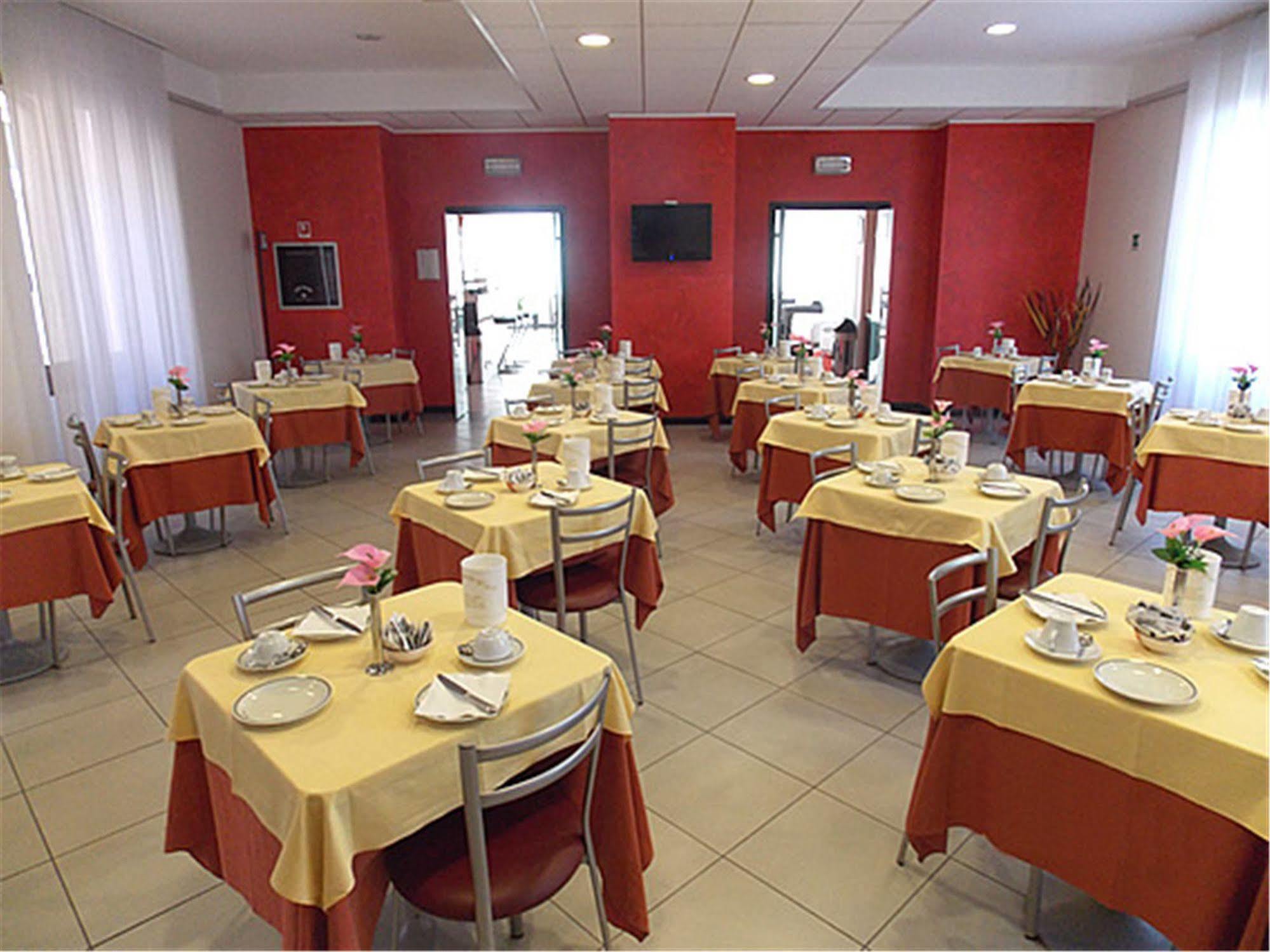 Hotel David Sesto Calende Kültér fotó