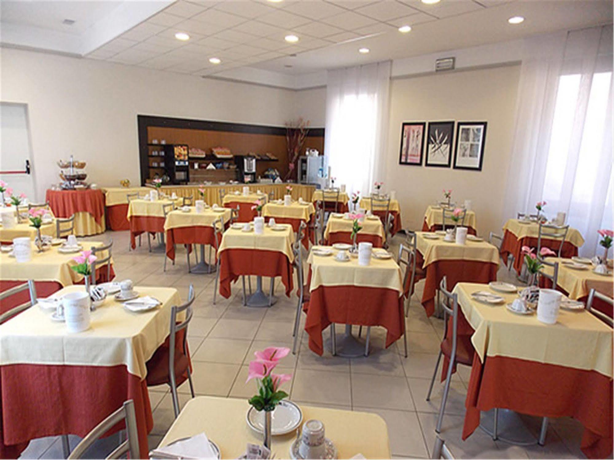 Hotel David Sesto Calende Kültér fotó