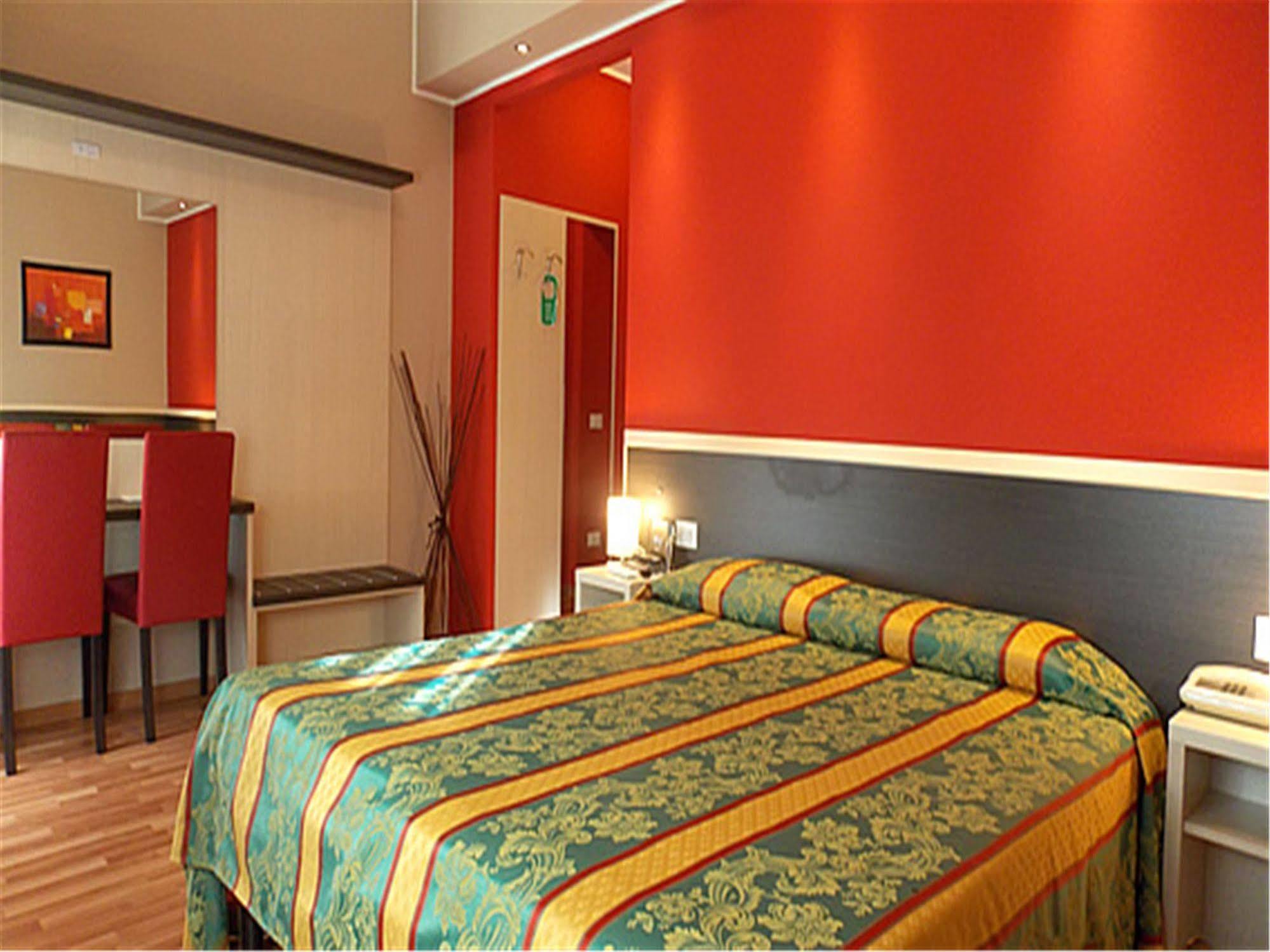 Hotel David Sesto Calende Kültér fotó